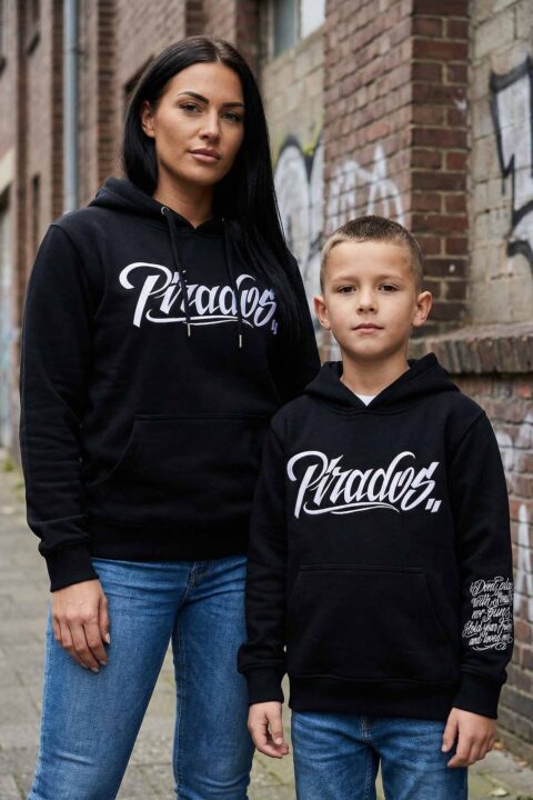 "PIRADOS TM 3.0" -HUPPARI, MUSTA